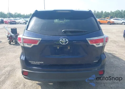 2016 Toyota Highlander Le V6 z USA, uszkodzony, nr VIN 5TDBKRFH4GS342532